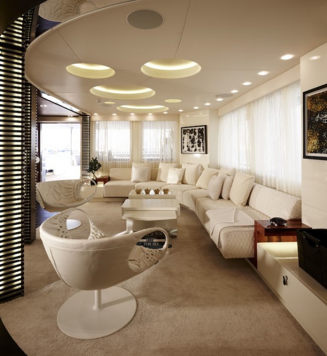 Superyacht E&E Main salon