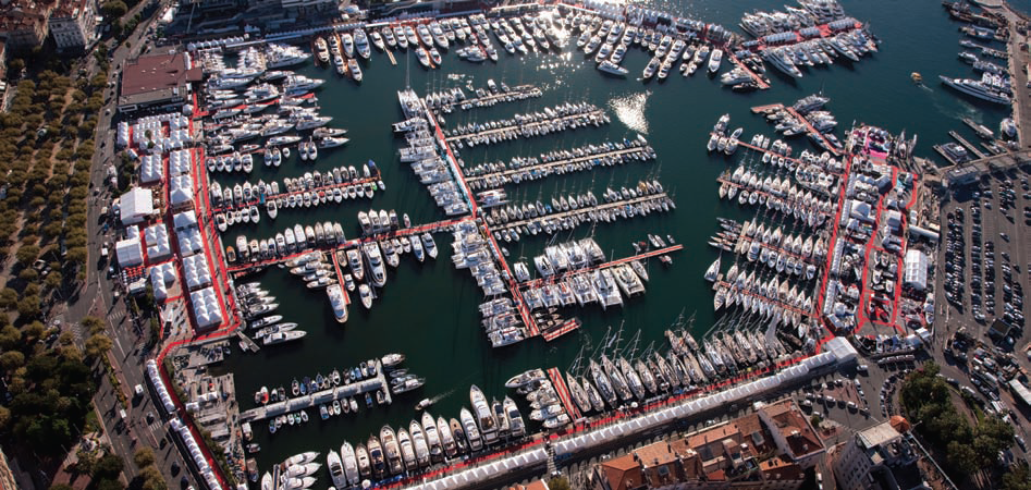 THE VIEUX PORT IS ORGANISED AROUND 5 AREAS IDEAL FOR SEEING WHAT’S ON OFFER AT THE SHOW.