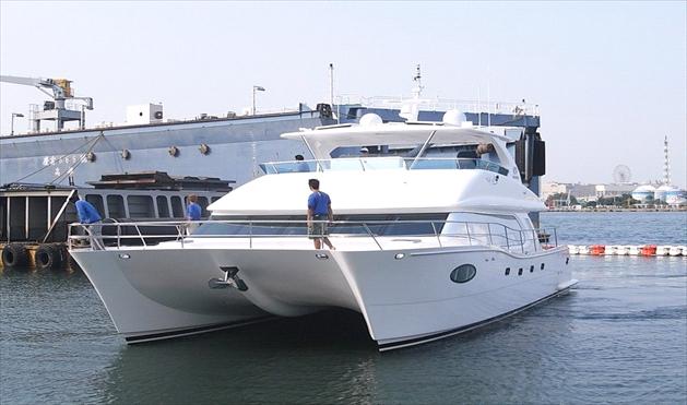 The First Horizon PC58 yacht launched – A 58ft power catamaran by Horizon Group 