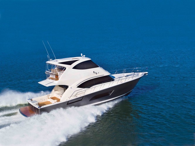 The new 53 Enclosed Flybridge features fuel efficient IPS pod drives