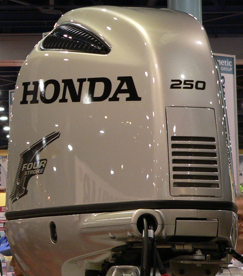 New Honda BF250 outboard engine