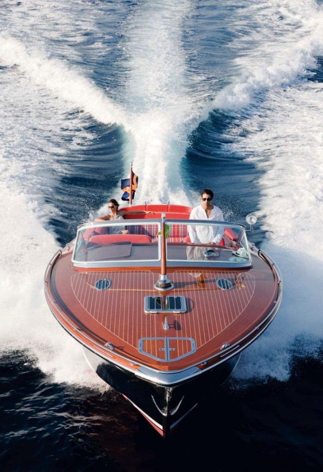 J Craft luxury powerboat Torpedo R