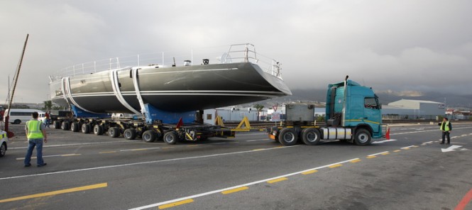 Sailing yacht Mrs Marietta Cube - SW 100 RS - Reaching the harbour