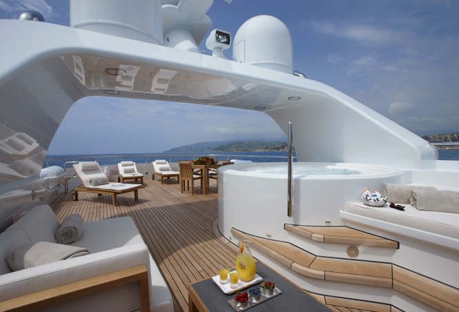 SuperYacht GO Spa Pool Sundeck Area