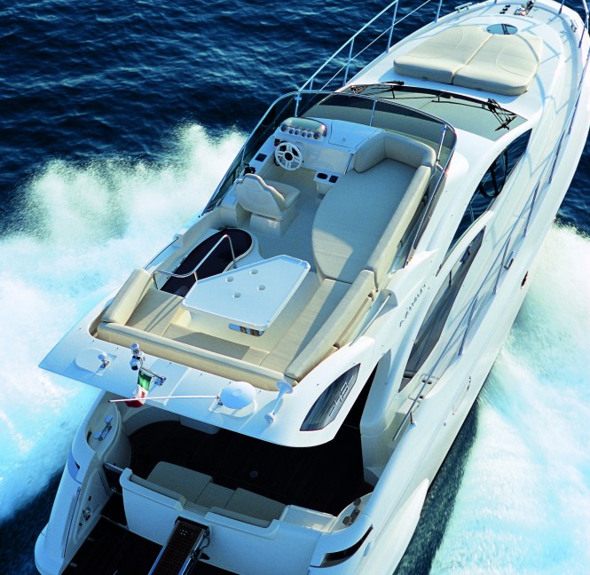 Motor Yacht Azimut 43 Flybridge – View from a helicopter