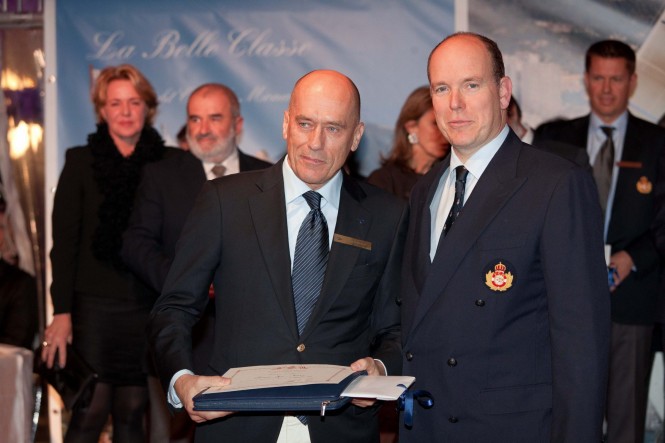 Igor Simcic of Esimit Europa 2 yacht and HSH Prince Albert II - Membership Certificate