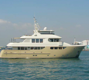 Jade Yachts launch Luxury motor yacht 'SMILIN G T'  