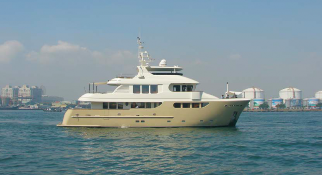 91 foot Jade expedition yacht SMILIN G T