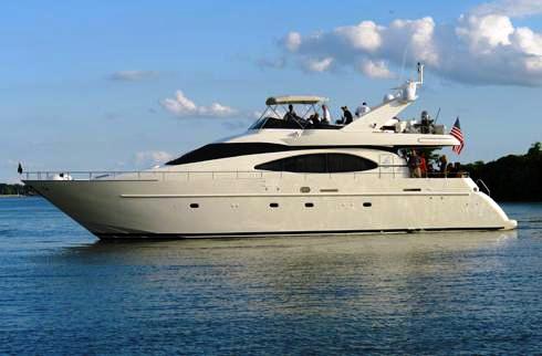Azimut 70 charter yacht SEAS THE MOMENT
