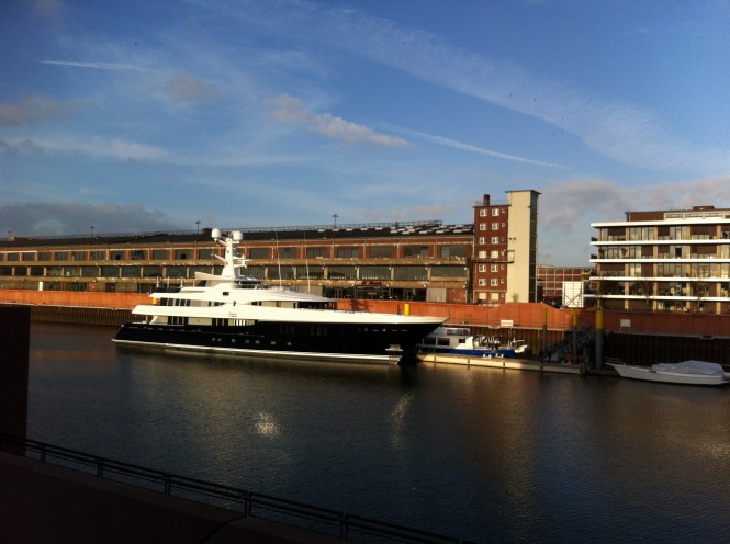 Motor Yacht Kaiser In the Harbour of Bremen - Photo credit to Ferdinand Rogge