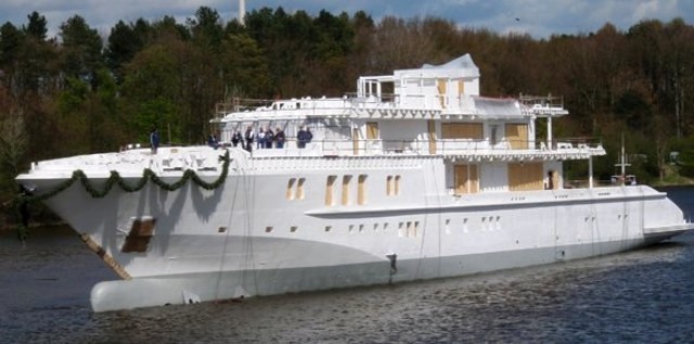 Nobiskrug mega yacht Graffiti at her launch