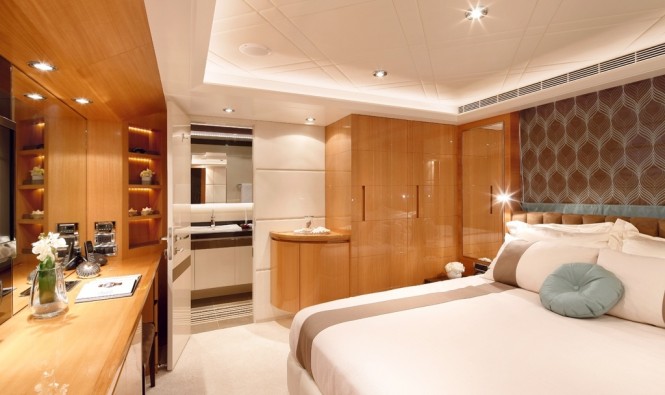 On board Horizon luxury yacht MUSES On board Horizon luxury yacht MUSES