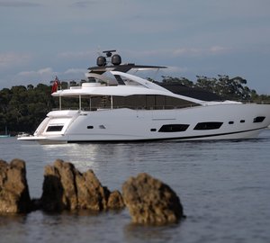 New Sunseeker 28m Yacht and Motor Yacht Predator 53 at 2012 Tullett Prebon London Boat Show