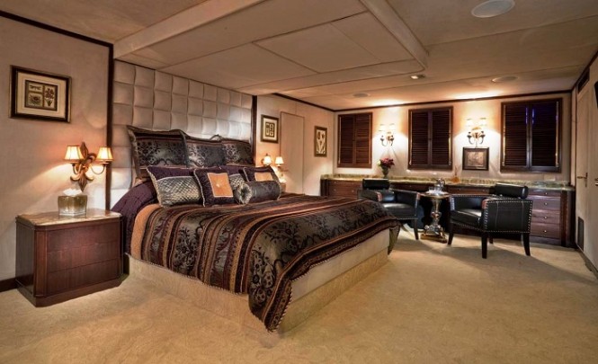 151´ luxury motor yacht Golden Compass - Master Stateroom
