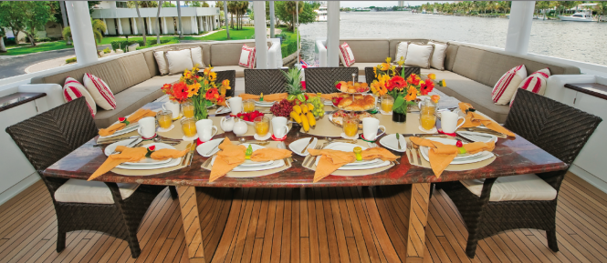 Al Fresco dining on board Triumphant Lady Superyacht