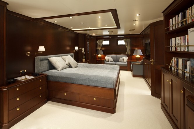 JFA motor yacht Axantha II Master cabin