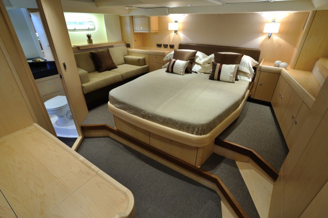 Oyster 625 yacht accommodation