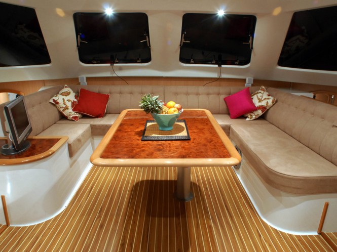 Sailing yacht Seawind 1160 - Saloon Sailing yacht Seawind 1160 - Saloon