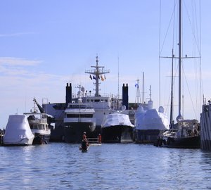 Dockwise transports 130´ charter yacht Endeavour to the Caribbean