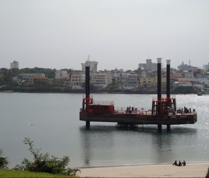 Barge at EnglishPoint Marina