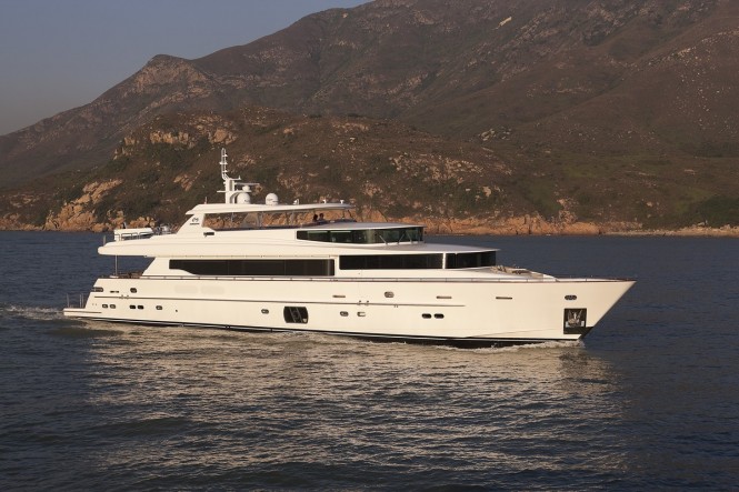 Horizon CC110 superyacht Lady Gaga