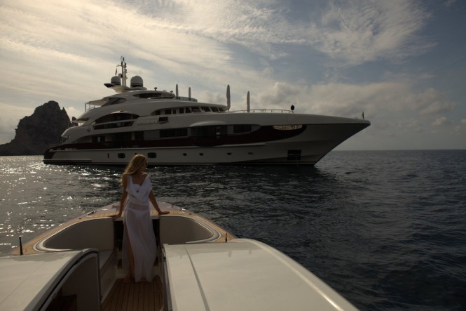 Luxury Motor Yacht Quinta Essentia