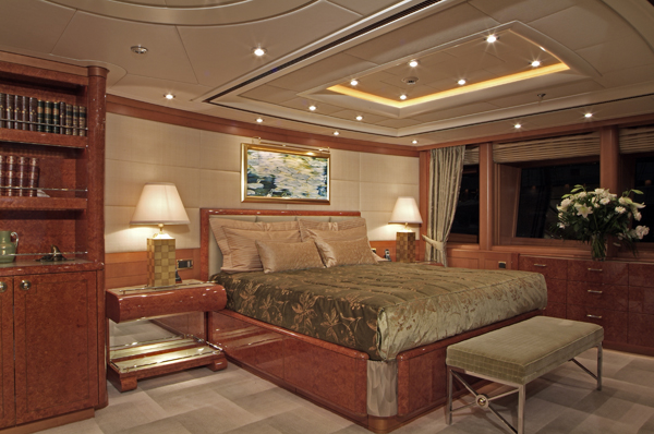 Luxury charter yacht OASIS - Master Suite