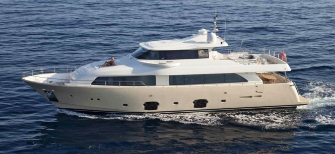 Luxury motor yacht LA PAUSA, a Custom Line Ferretti Navetta 26 available for Monaco Grand Prix charter with confirmed berth