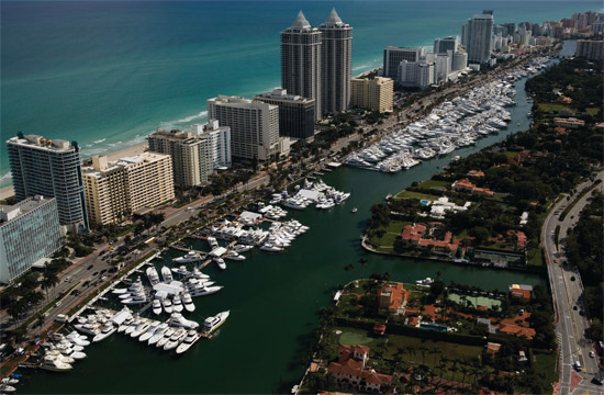 Miami Boat Show 2011