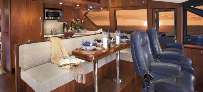 Queenship motor yacht Meriweather - Queenship 74 vessel - Image courtesy of Queenship