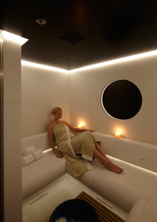 Relax aboard luxury motor yacht Numptia by Rossinavi