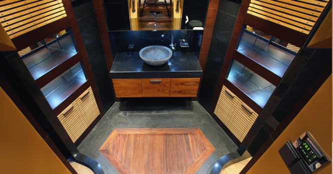 The luxury motor yacht Majesty 121 Bathroom