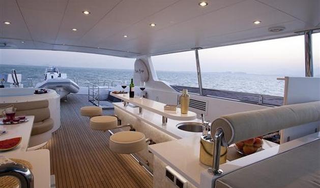 CC110 Superyacht Lady Gaga Luxurious Exterior