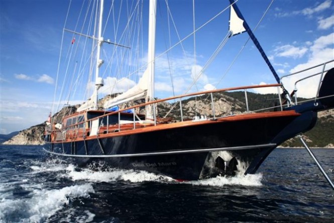 Turkish gulets Dea Delmare and Grande Mare for luxury yacht charter ...