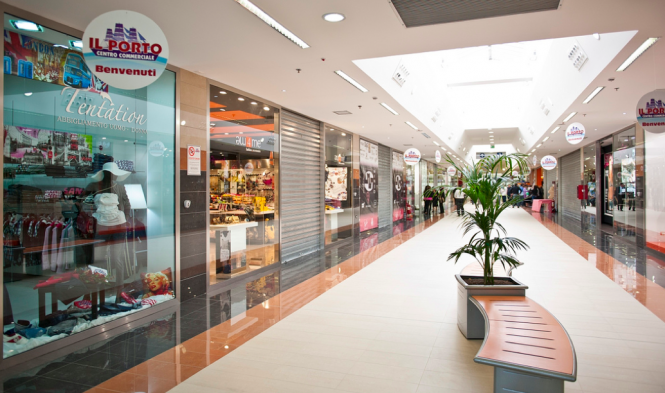 Marina di Cala del Sole - Shopping Mall Marina di Cala del Sole - Shopping Mall