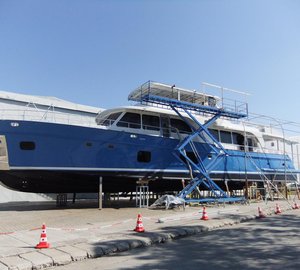 Vicem 107 Classic Cruiser motor yacht MONI on water