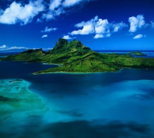 Charter yachts in French Polynesia (Tahiti) to benefit from high-speed broadband by OmniAccess.