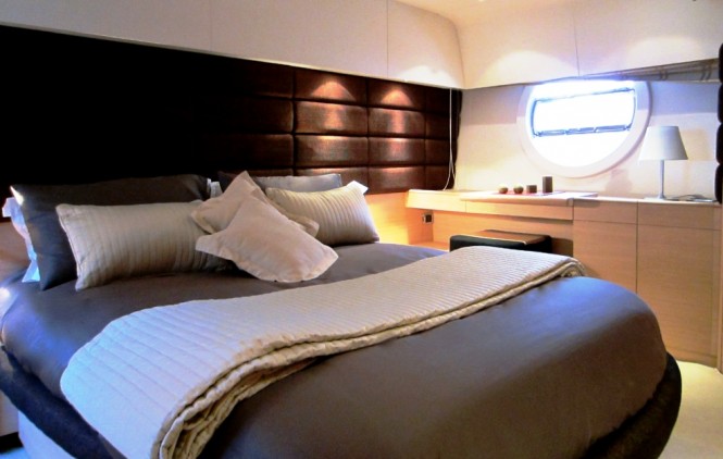 Charter Yacht JR - Master Cabin.