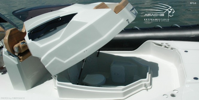 K8 APACHE yacht - a functional, large, independent and livable space with a toilet