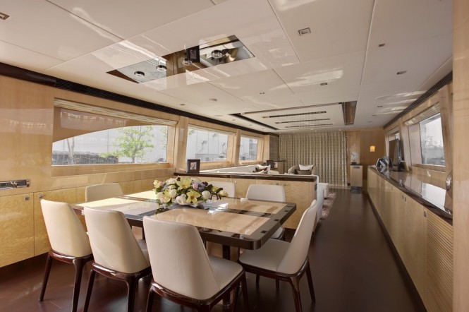 Luxury motor yacht Virginia Dining