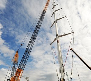 The world’s largest 89m mast of the 75.2m superyacht M5 (ex Mirabella V) removed