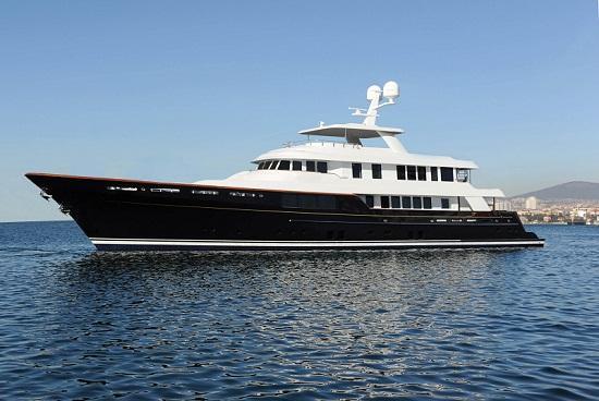 45m luxury motor yacht Karia