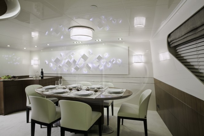 AD5 superyacht Dining