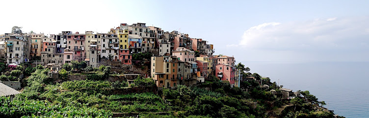 Corniglia in Cinque Terre - Photo Raffaele Tolomeo