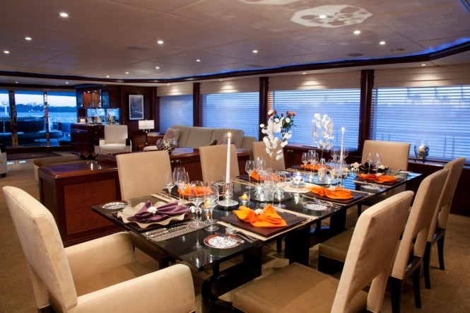 Formal dining - luxury yacht Glaze