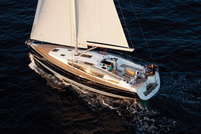 Jeanneau yacht Sun Odyssey 44 Deck Saloon - view from above