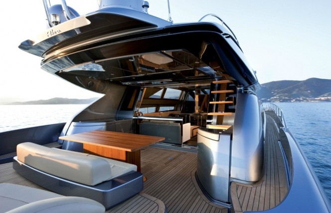 Luxury charter Yacht Rhino -  Aft Deck