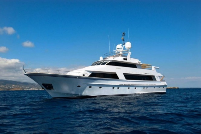 Luxury charter yacht Daniella