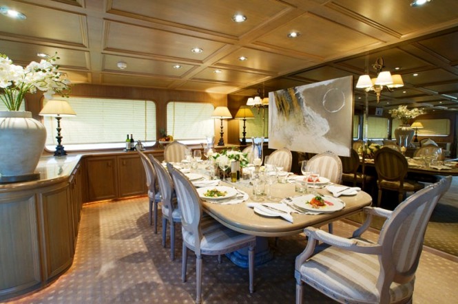 Luxury yacht Daniella -  Elegant Dining