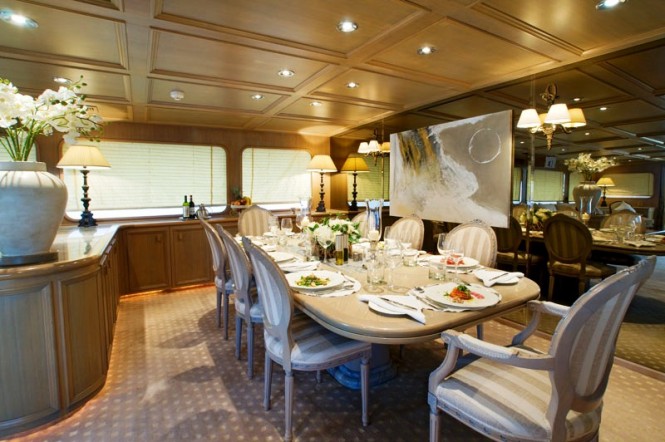 Luxury yacht Daniella - Elegant Dining